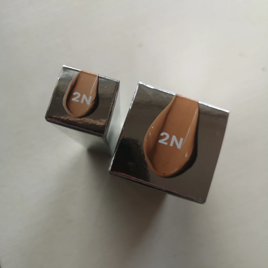 CAIA Slutsåld foundation och concealer FRI FRAKT - 90