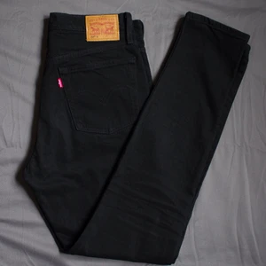 Nya Levi’s 501 - Endast testade nya levi’s 501, w28L32. Säljer eftersom dem inte passar mig. 