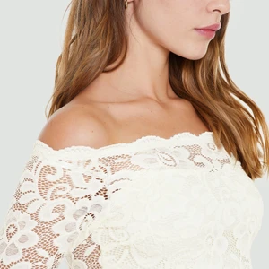 Spetstoppar, svart och vit - Helt nya, på den vita finns till och med prislapp kvar. Superfina lite croppade 