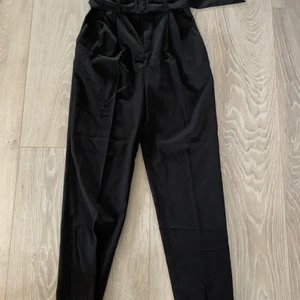 Kostymbyxor  - Plus frakt