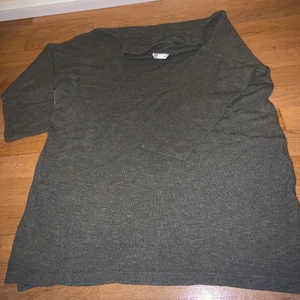 Cubu’s tröja  - Cubus tröja, använd men är fortfarande i bra skick!! 