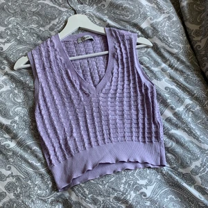 Topp - Lila topp från Chiquelle. Köpt förra sommarn och är endast använd 1 gång. Är i nyskick!