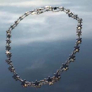 Halsband  - Säljer detta stjärn halsband⭐️❤️