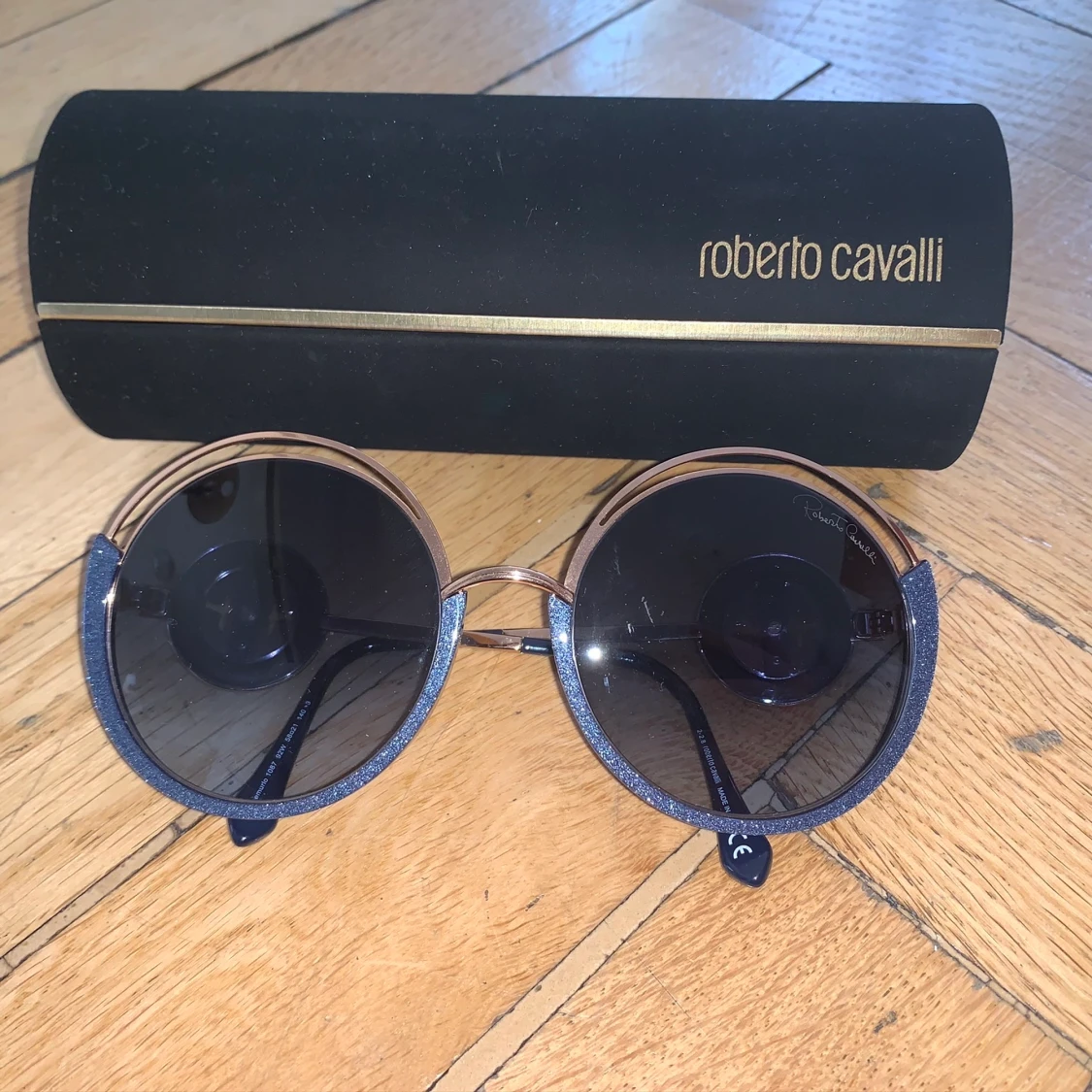 Roberto Cavalli solglasögon