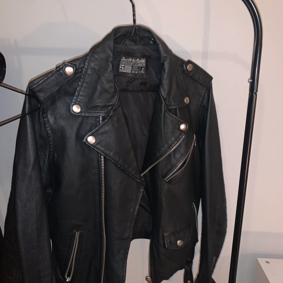 Skinnjacka Saints & Mortals 