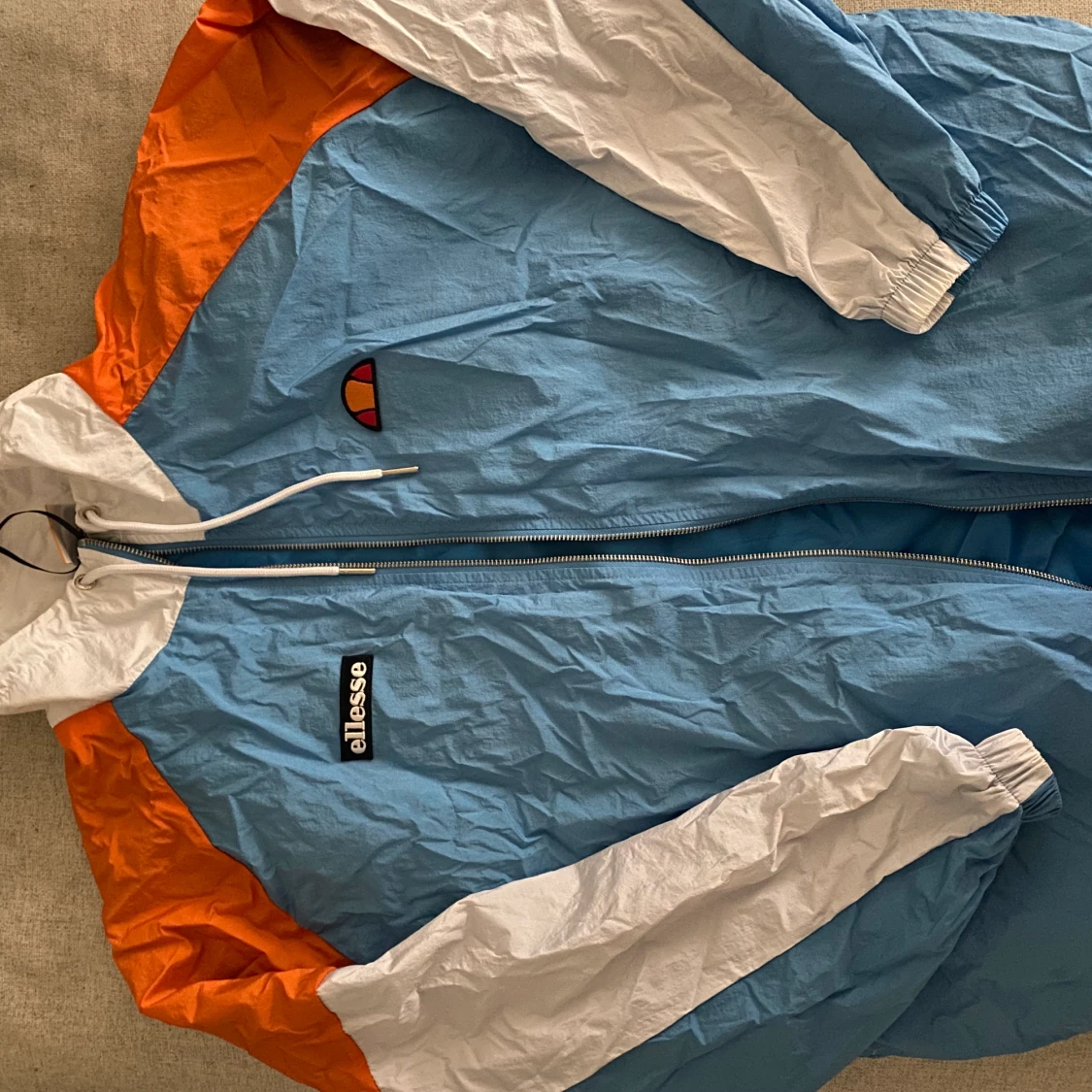 Jacka ifrån Ellesse strl 40 - 91