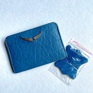 Korthållare från Zadig et Voltaire! - Korthållare från Zadig et Voltaire. Den är aldrig använd, därav säljer jag den:)