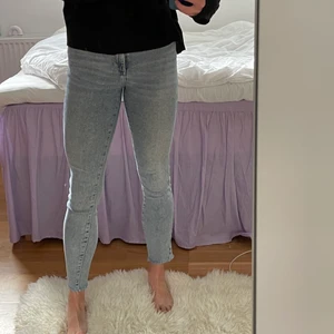 Jenssen från bikbok - Jeans från bikbok i modellen ”higher f venice anke”