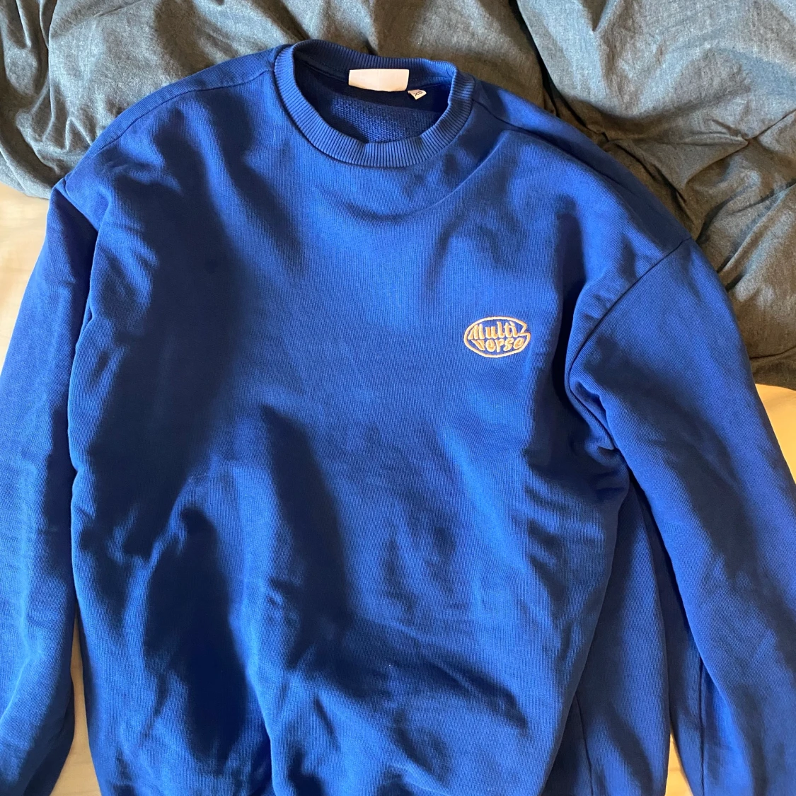 Blå tjocktröja  - 90