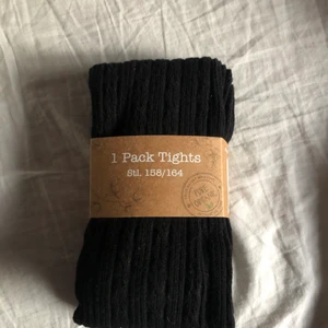 Strump byxor 👖  - Aldrig använda, jätte bra skick. Använder ej strum byxor/tights, inte direkt min smak. Svarta, fina för att vara strump byxor☁️🦋