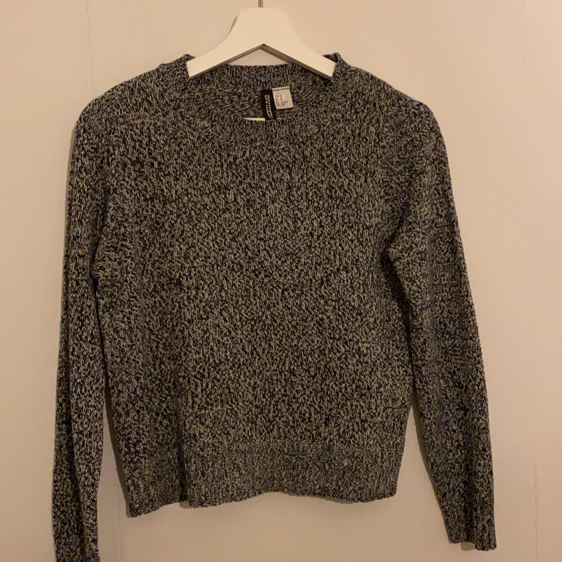 Svart vit tröja - 90