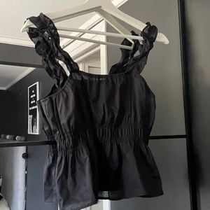 Linne - H&M linne, aldrig använt, bra skick, storlek S, säljer för 80+frakt 💗