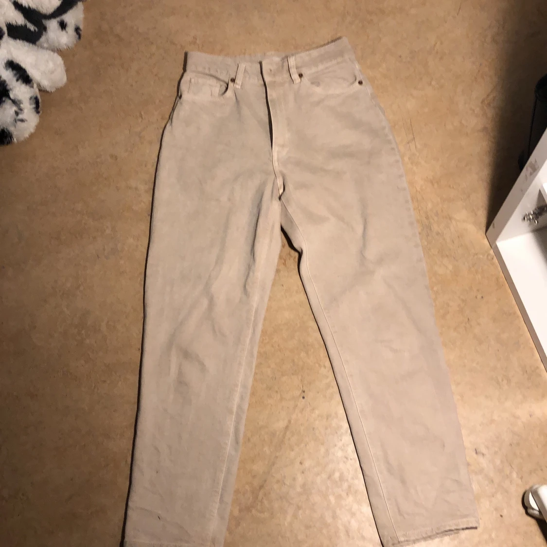 Beiga jeans från H&M Strl 38  - 90