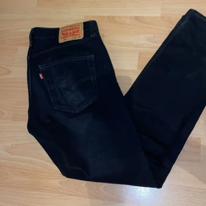 Levi’s 501 storlek 31,32 - Säljer mina jeans då dom blivit för små för mig. Jeansen är i nyskick