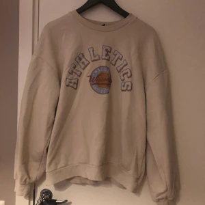 Tjocktröja - Storlek L, skitfin