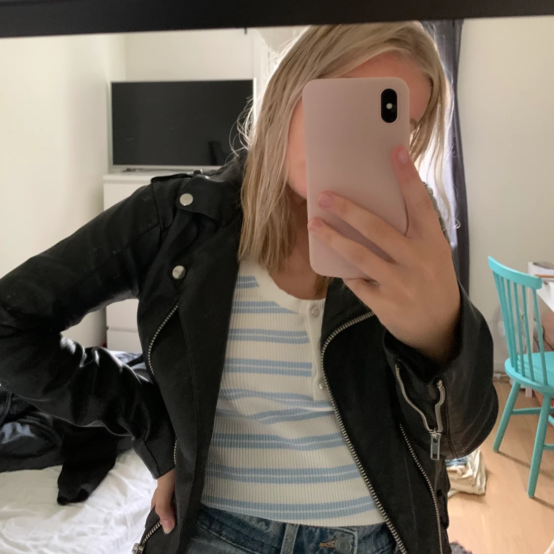 Skinnjacka i fakeskinn