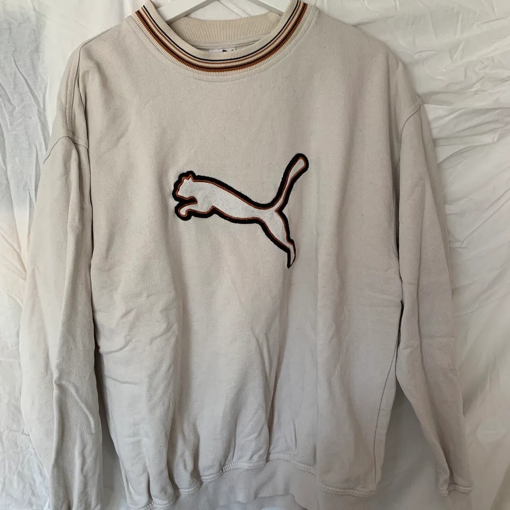 så snygg vintage sweatshirt från puma! säljer då den inte kommer till användning längre :( budgivning om många är intresserade!. Tröjor & Koftor.