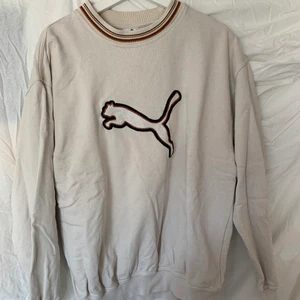 vintage puma sweatshirt  - så snygg vintage sweatshirt från puma! säljer då den inte kommer till användning längre :( budgivning om många är intresserade!