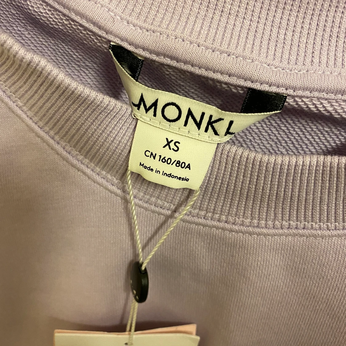 Tröja från MONKI - 90