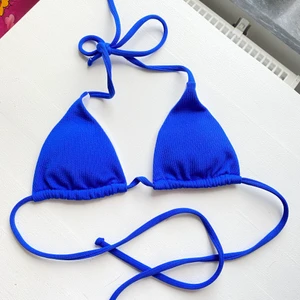 Royal blå bikini topp - Säljer denna blåa bikini topp som inte använts alls! Alltså endast testad!