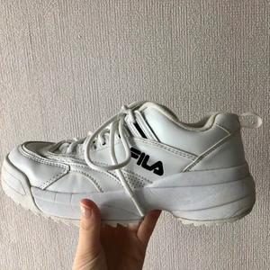 Fila skor 38/39 - Fila skor 39, passar mig som är 38. Använda ett par gånger 