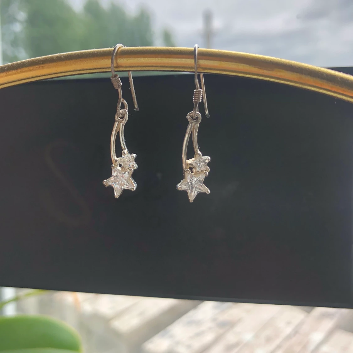 Nytillverkade örhängen 