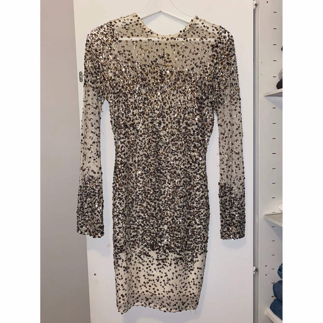 Klänning Glitter BikBok 