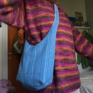 Hobo-bag! - DETTA EX ÄR SÅLT! Syr dessa väskor på beställning! Välsydd med innerfoder och en liten ficka!💞💞 Superrymlig och perfekt till alla årstider! Kan göras i flera olika tyger!☺️❤️