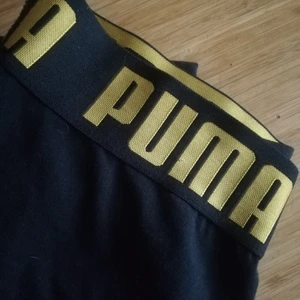 Puma Leggings Kenza Strl M Oanvända!  - Träningstights från puma i samarbete med kenza Strl M Oanvända! 