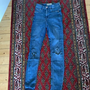 Jeans gina tricot - Använda två gånger passar xs/s