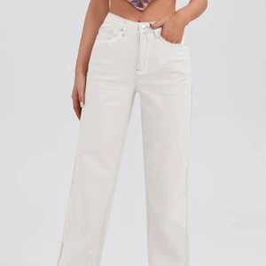 Vita jeans - Superfina jeans som är endast testade. I storlek M men liten i storleken så den passar S och en liten M. 