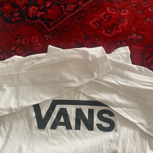 Vans sleeve  - Långärmad sleeve från Vans i storlek S. 
