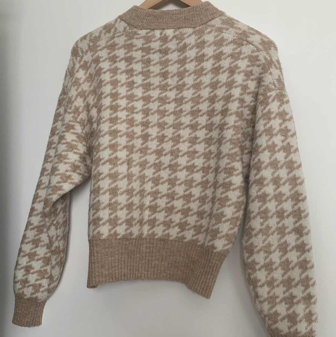 Stickad tjocktröja  - 90