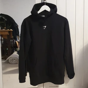 Gymshark hoodie  - En fin gymshark hoodie i fint skick men som tyvärr aldrig kommer till användning