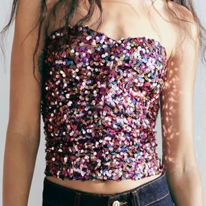 Glitter topp! - Hej! Jag säljer denna populära glitter topp från zara. Aldrig använd med prislapp kvar då den tyvärr var för liten. Först till kvarn på 300kr 325 inklusive frakt!💗💗