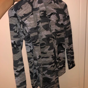 Mjukisset - Ett set från madlady. Tröja och byxor i storlek m. Nästan aldrig använt! 