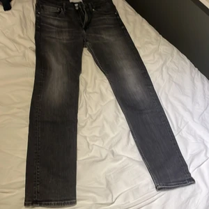 Jeans - Jeans från Calvin Klein, inga skador på jeansen och dom är i nästan nyskick