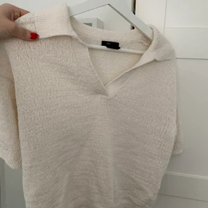 Trendig topp - Trendig topp från Lindex! Passar till det mesta, 150kr❤️