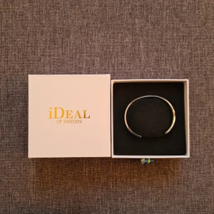 Ideal of Sweden - Armband - Armband från Ideal of Sweden. Oanvänd. Stainless Steel. Nypris: 499:-. Bud från 200:-. 
