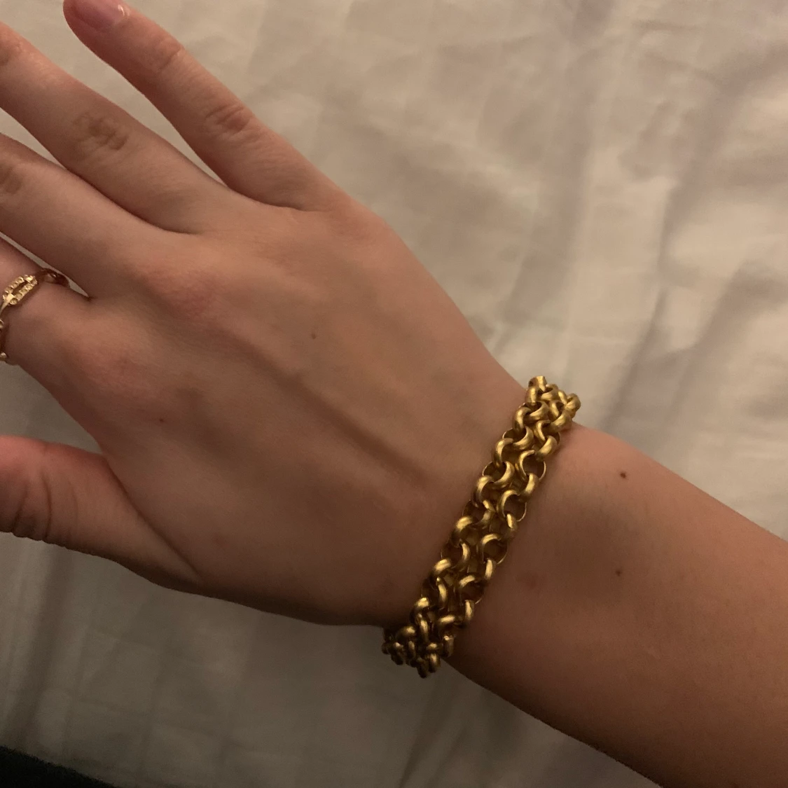 GULDPLÄTERADE Halsband & Armband Från PILGRIM - 90