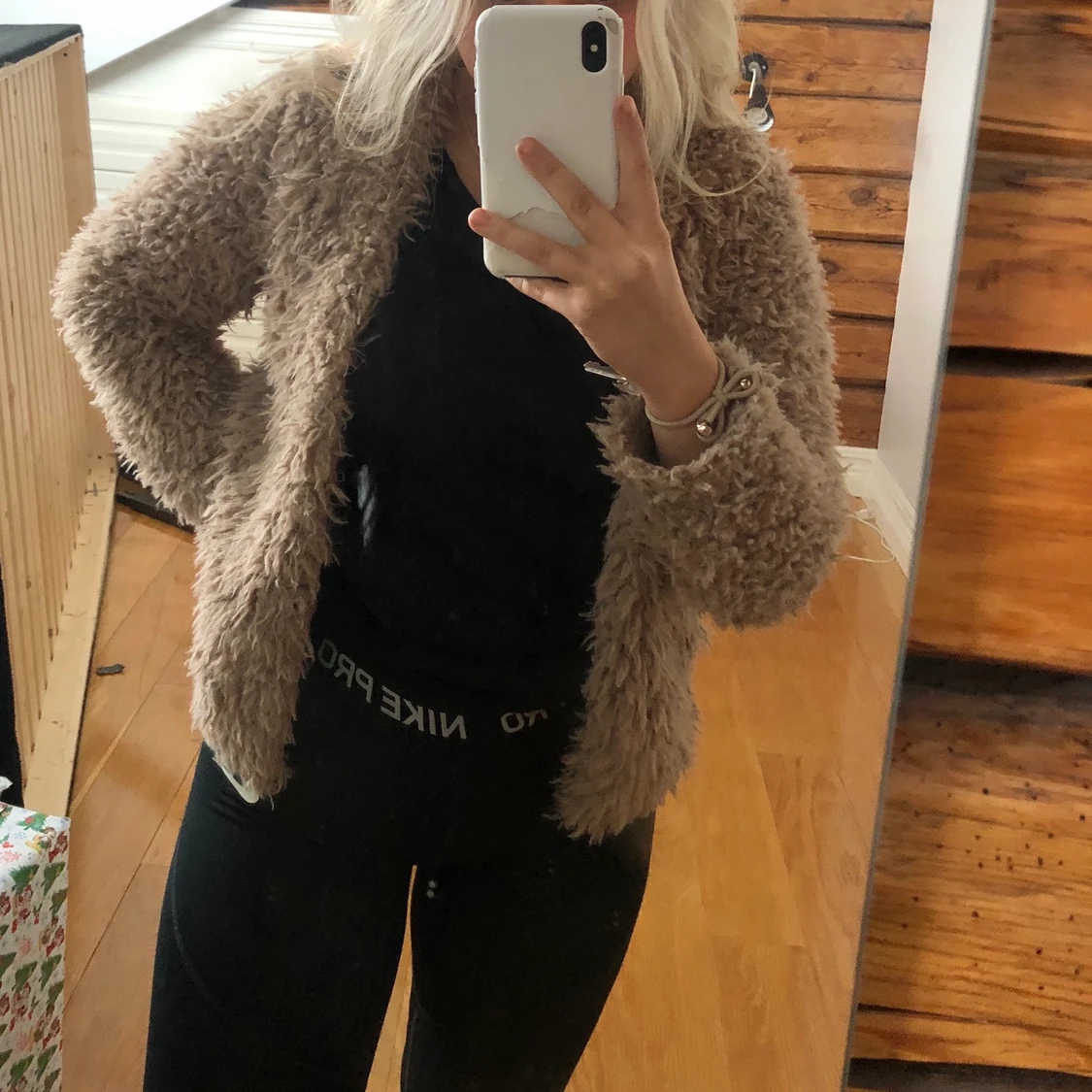 Fluffjacka ifrån Gina trico, storlek xs