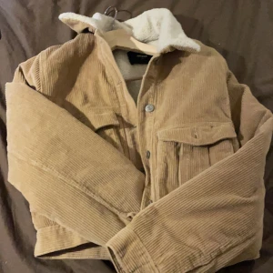 Bikbok jacka - Storlek xs men passar mig som har på mig S och M