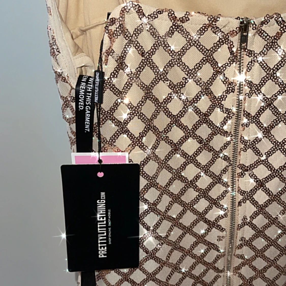 Pretty Little Thing klänning  - 90