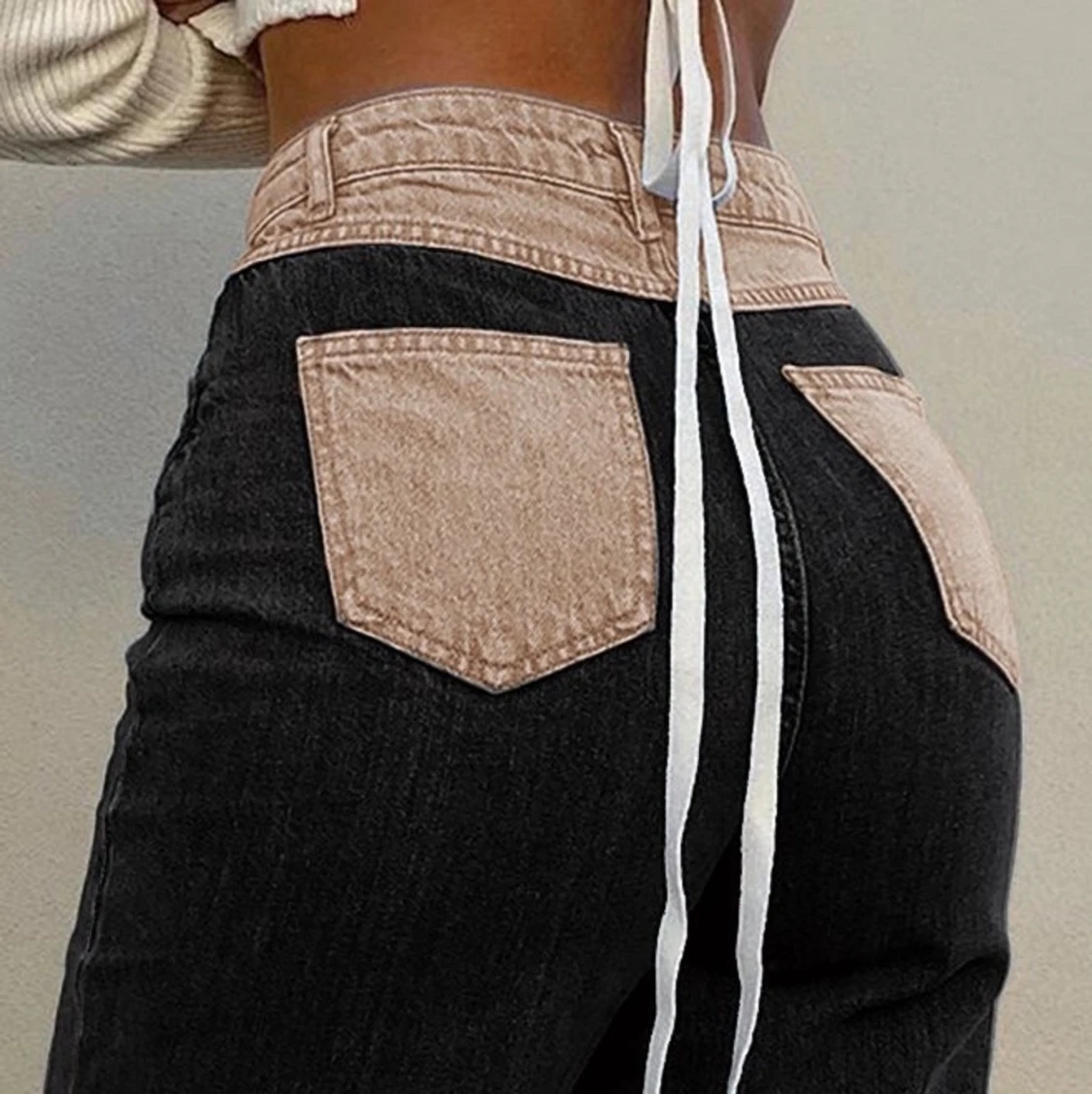 Svarta raka byxor med beiget patchwork - 91