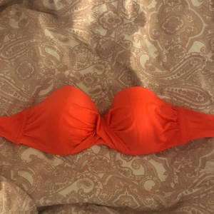 Bikini överdel - Jätte snygg färg 