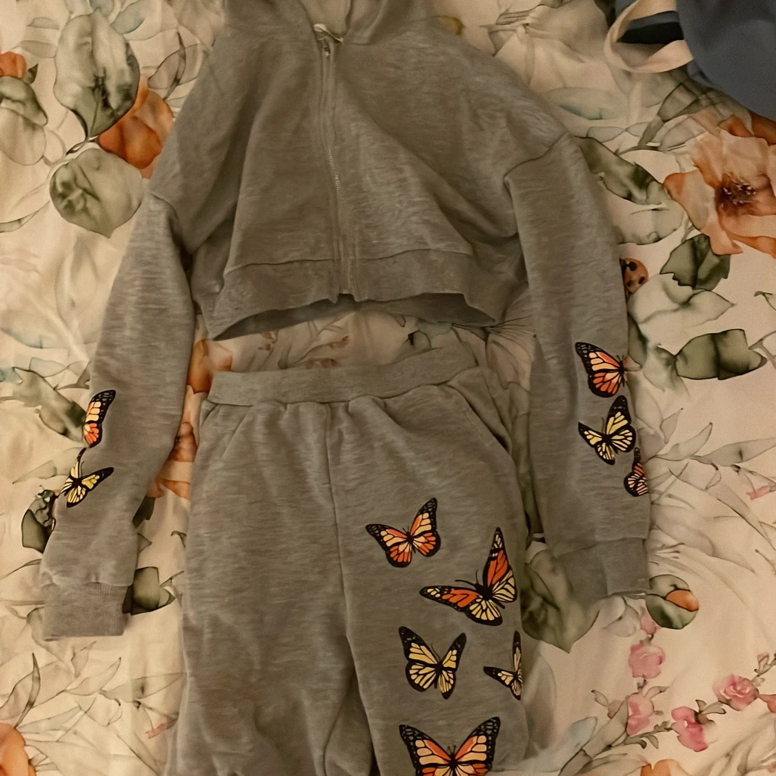 Shein fjärlis 2 piece  - 90