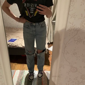 Snygga och populära jeans - Säljer mina populära jeans från Gina tricot. 