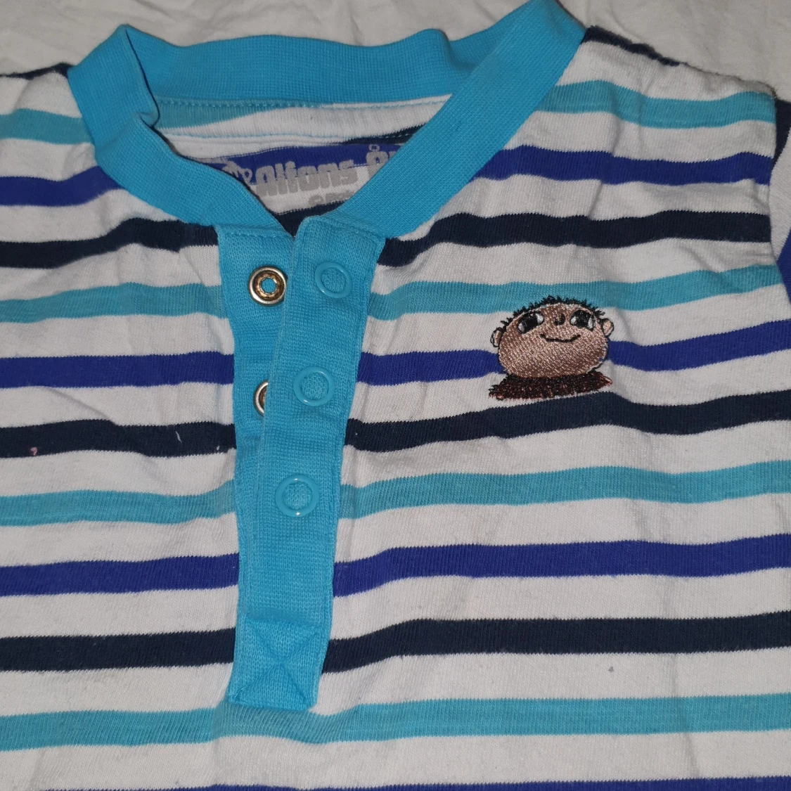 T-shirt barn strl 86 - 90