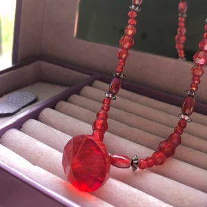 halsband🖤 - vintage halsband jag hittade när jag städade. jättecool detalj