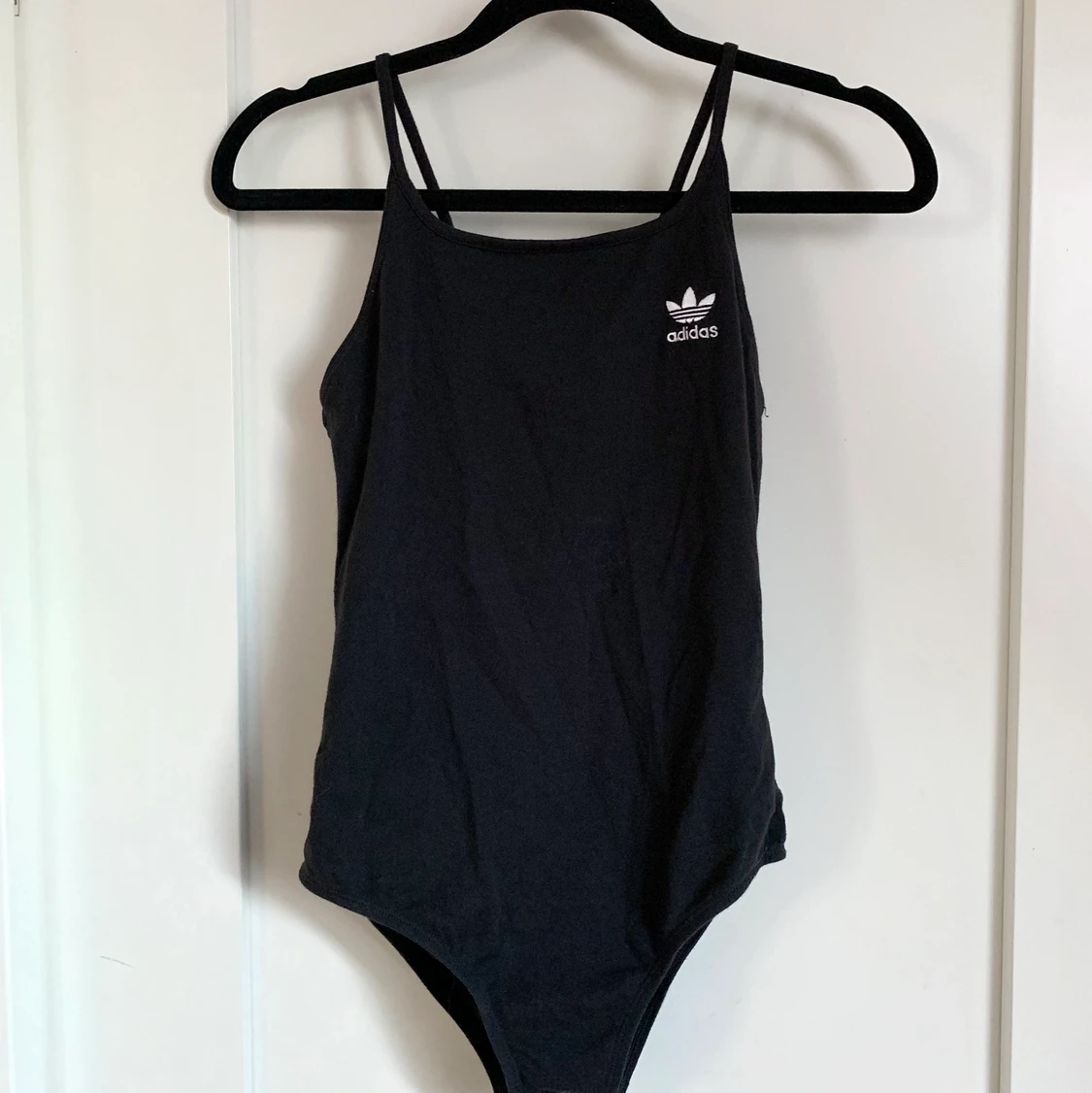 Adidas Svart Bodysuit